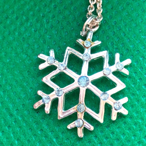 Sterling silver blue stones snowflake necklace - Picture 5 of 6